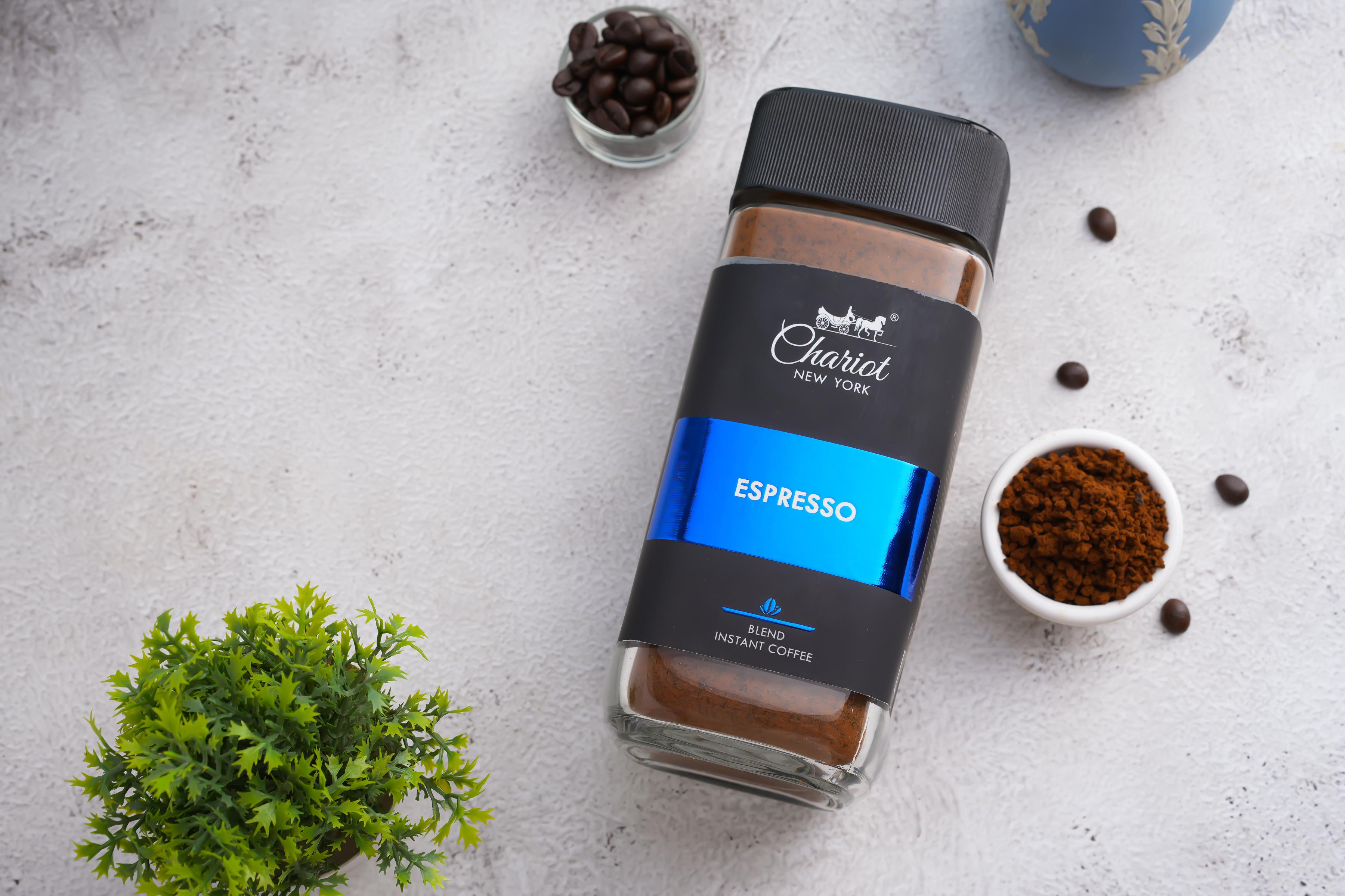 Chariot New York Espresso Blend 100% Arabica Agglomerated Instant Coffee 200 gm With Free Stainless Steel Coffee Mug 400ml